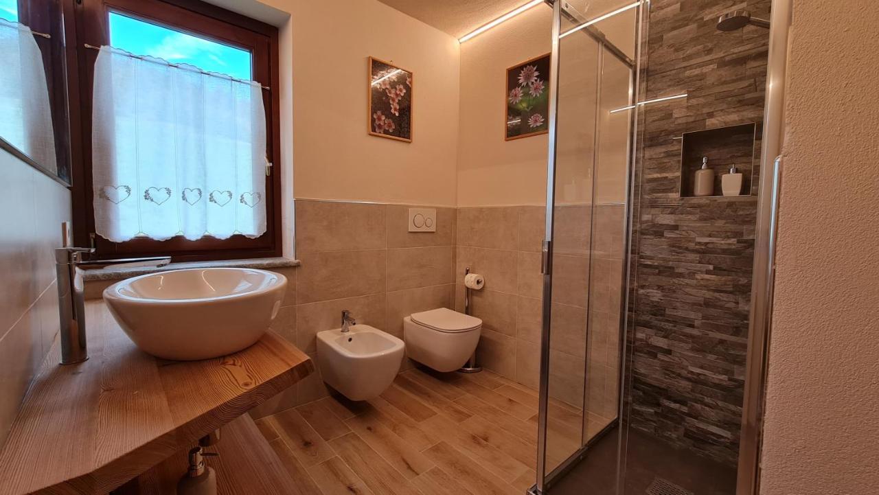 Casa Margherita Chambres D'Hotes & Spa Challand-Saint-Anselme Ngoại thất bức ảnh